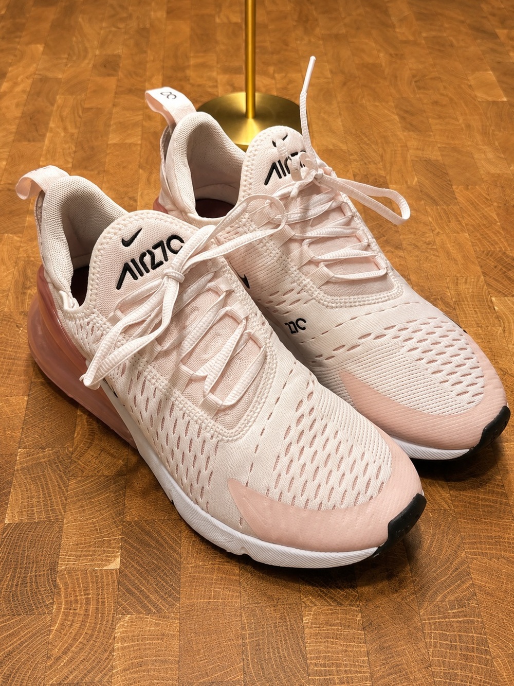 Nike Air Max 270 Pink Blush Running Sneakers Women’s Size 8.5 Pink